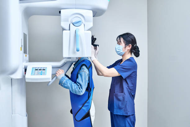 Best Emergency Dental Services for Seniors in Luna Pier, MI